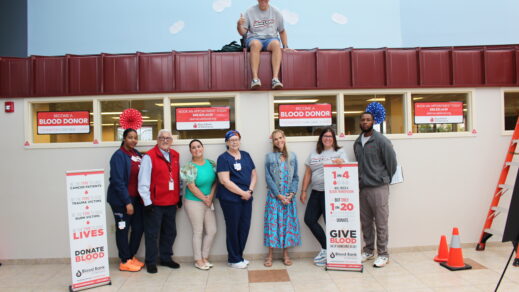 Dole celebrates National Pineapple Day with donors and staff at Blood Bank of Delmarva